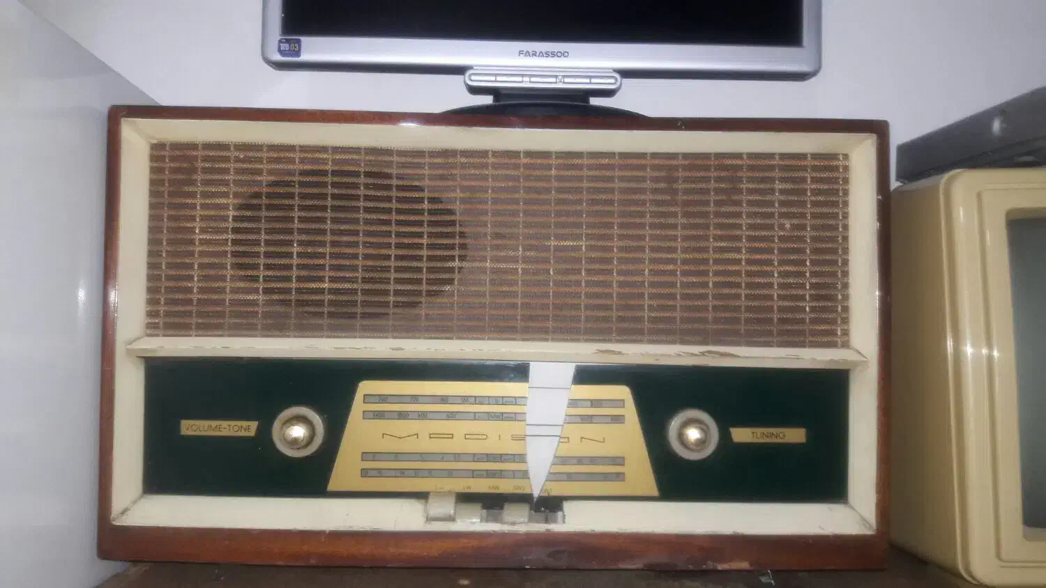 رادیو قدیمی و کلکسیونی|کلکسیون اشیاء عتیقه|پاکدشت, پاکدشت (مامازند)|دیوار