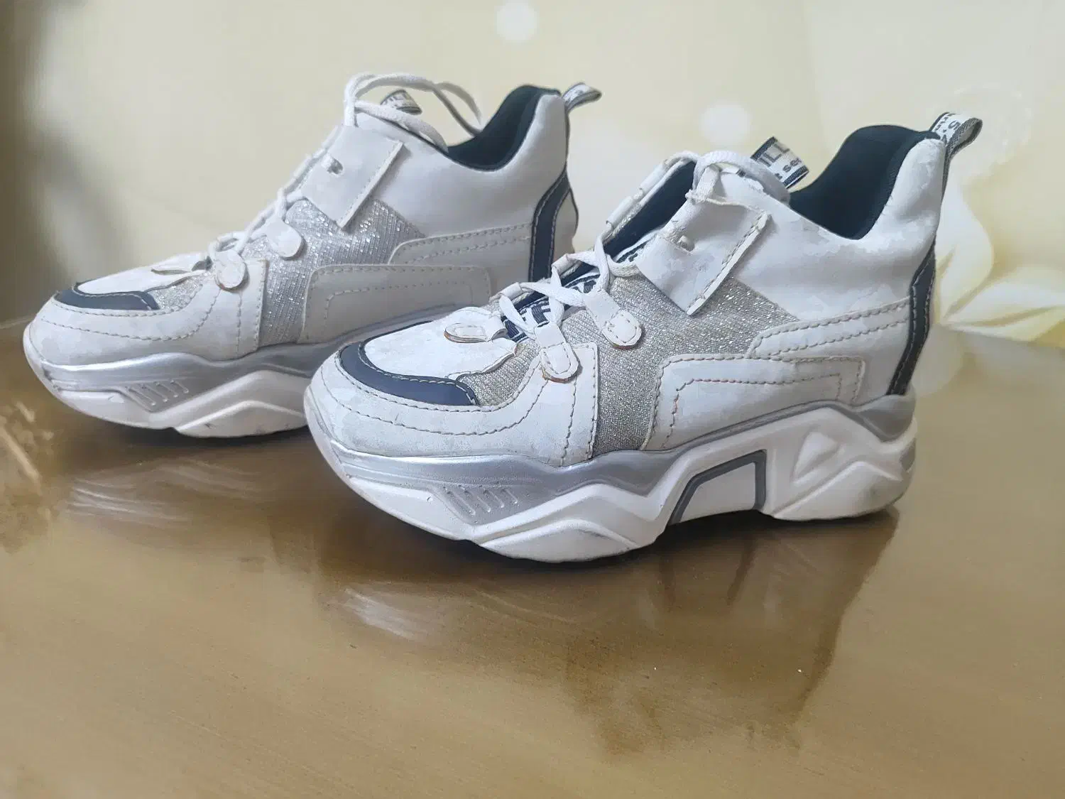 کفش کتونی|کیف، کفش، کمربند|فردیس, شهرک شهید حسینی|دیوار