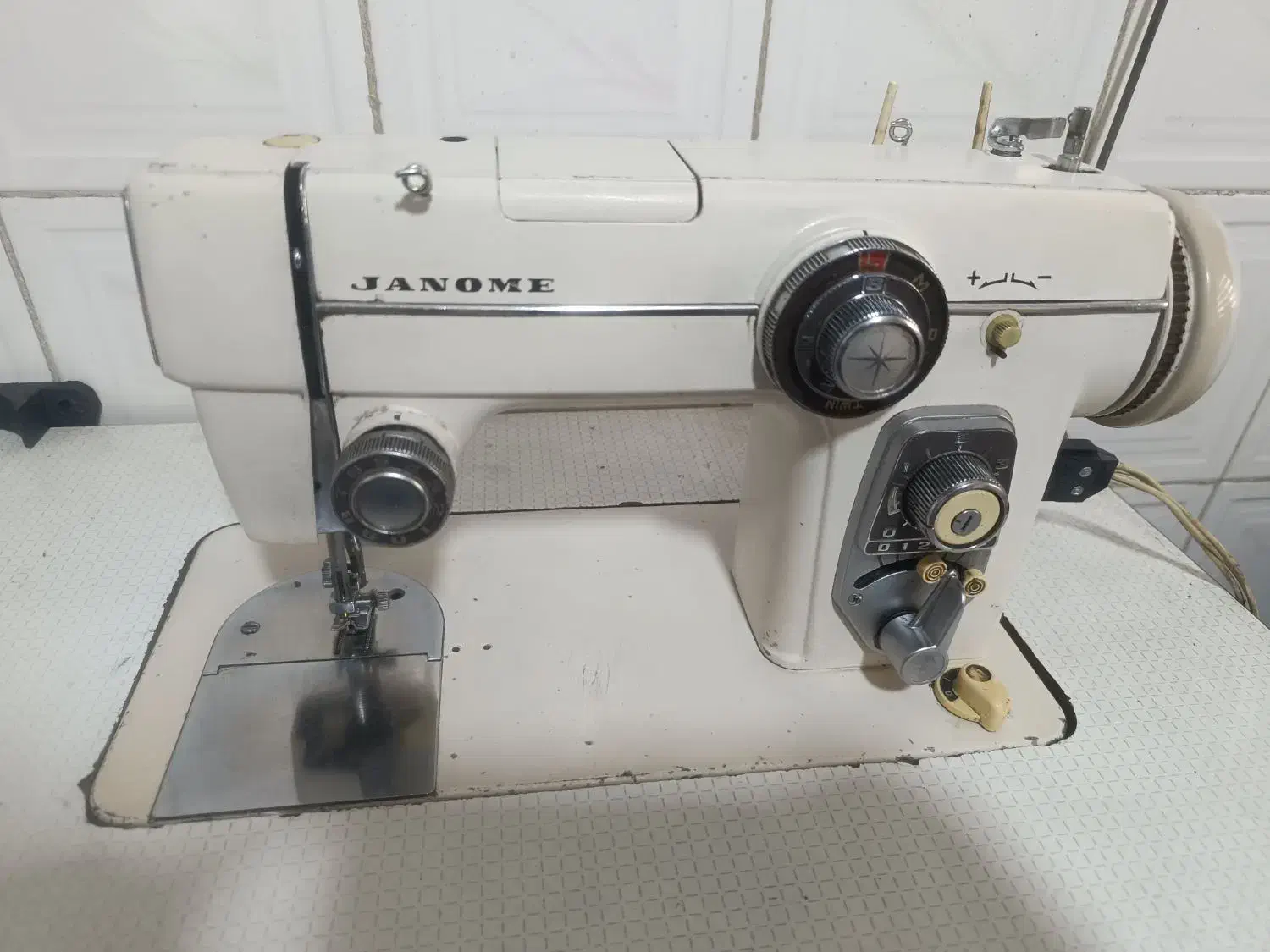 فروش|چرخ خیاطی و ریسندگی|اسلام‌شهر, مظفریه|دیوار