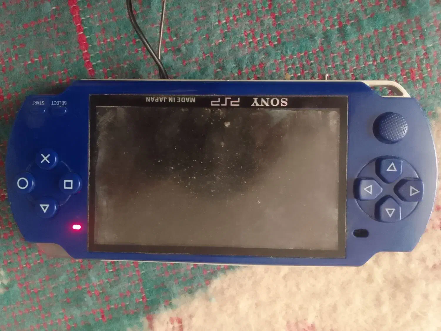 دستگاه بازی و آهنگ و هم فیلمشو نگاه کنی باهاش  ۷۰۰|کنسول، بازی ویدئویی و آنلاین|مشهد, نوید|دیوار