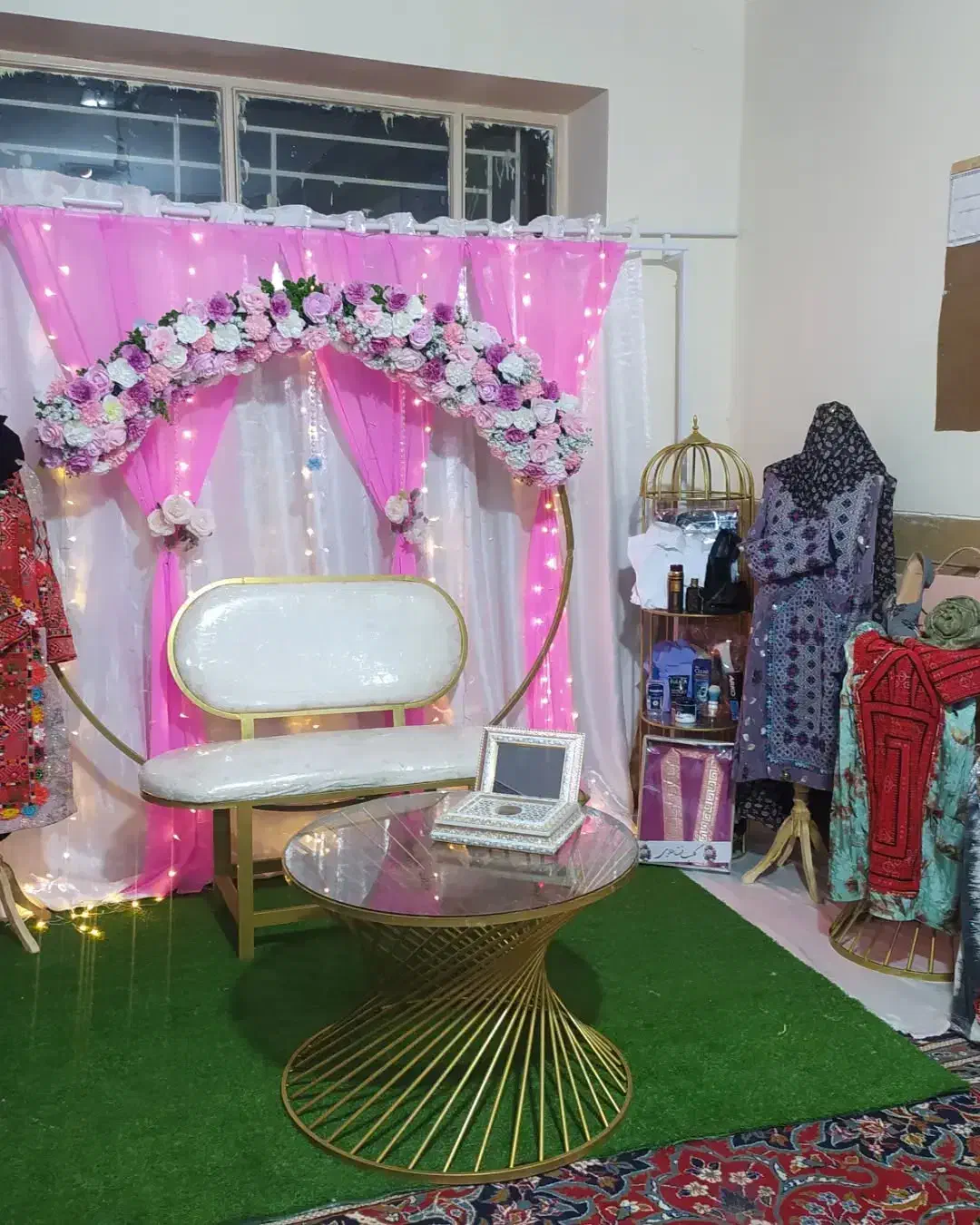 جایگاه و لباس عروس خاش|خدمات پذیرایی، مراسم|خاش, |دیوار