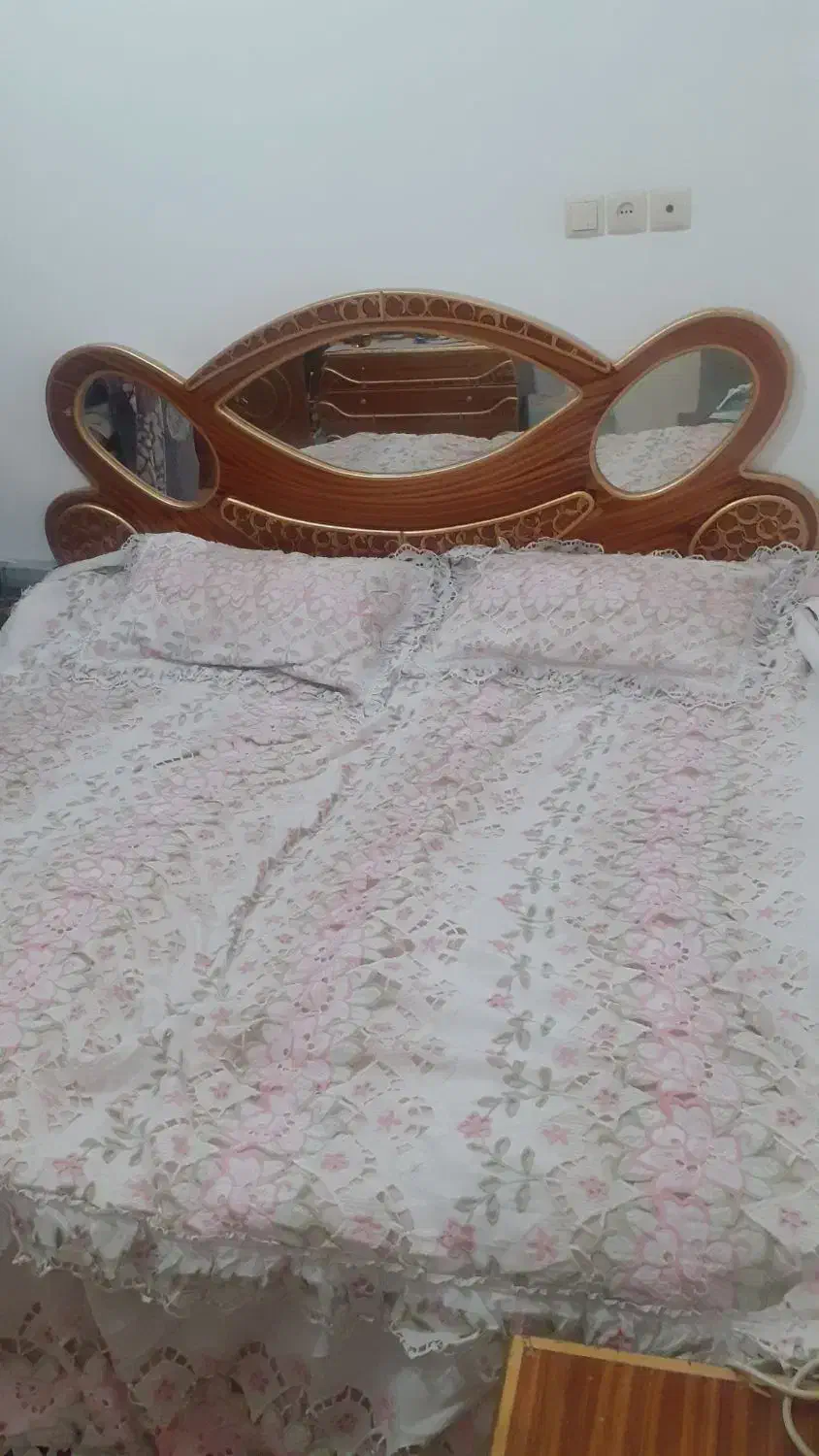 فرش|فرش|قم, باغ شازده|دیوار