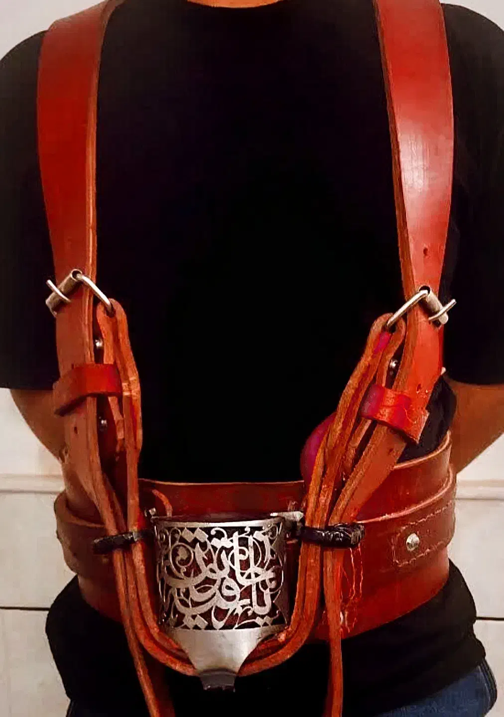 کمری علم/علمات|کیف، کفش، کمربند|کاشان, قطب راوندی|دیوار