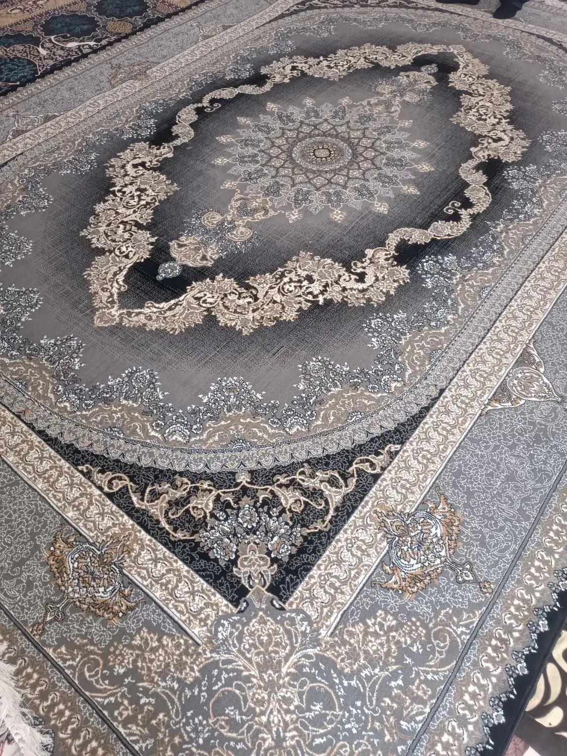 فرش فروشی سیار|فرش|چغادک, |دیوار