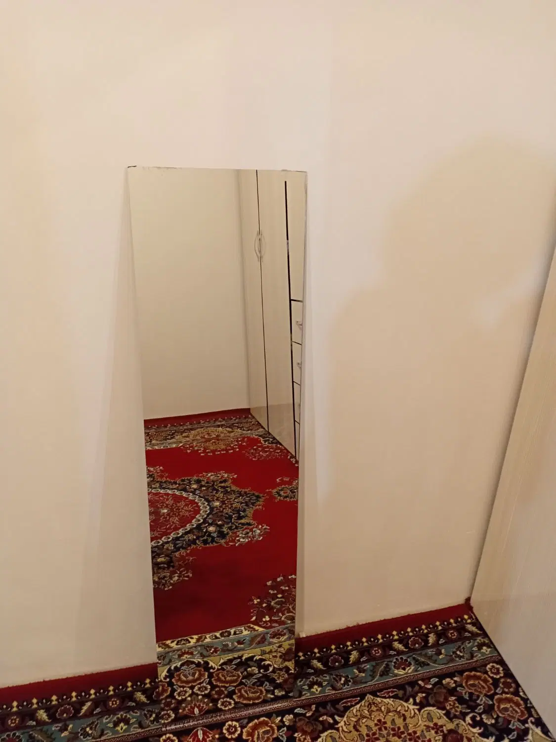 آینه|آینه|گوآور, |دیوار
