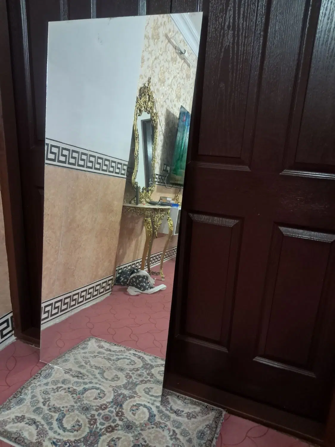 اینه|آینه|همدان, |دیوار