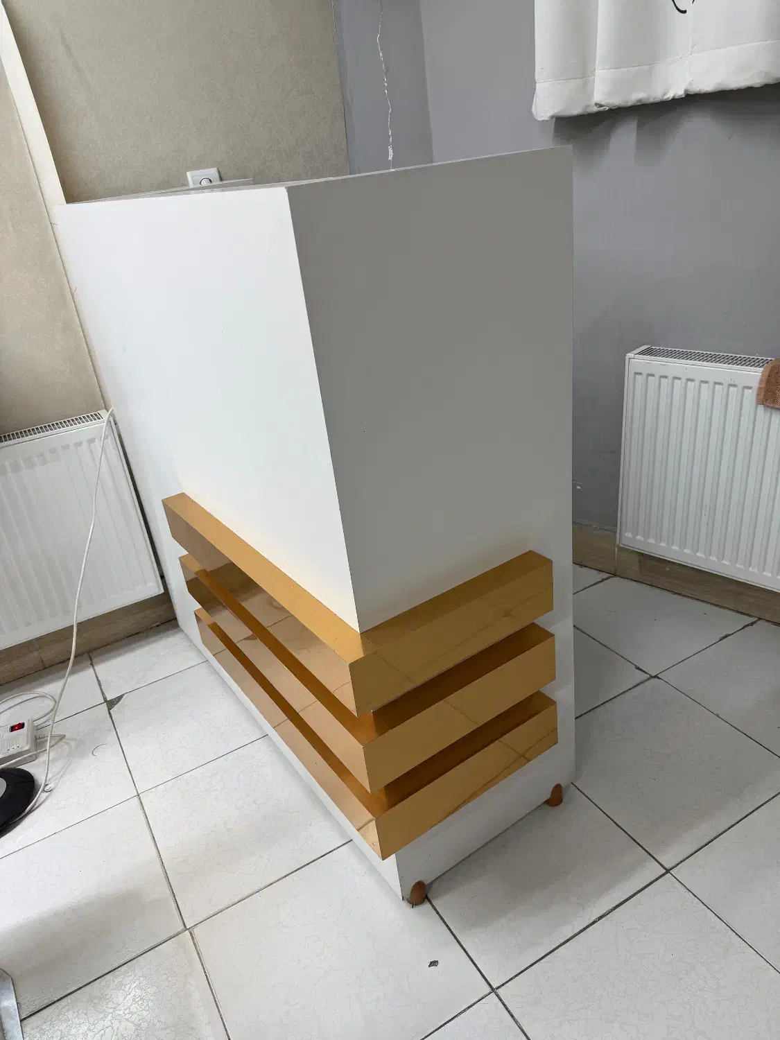 میز رسپشن|دفتر کار|بیرجند, |دیوار