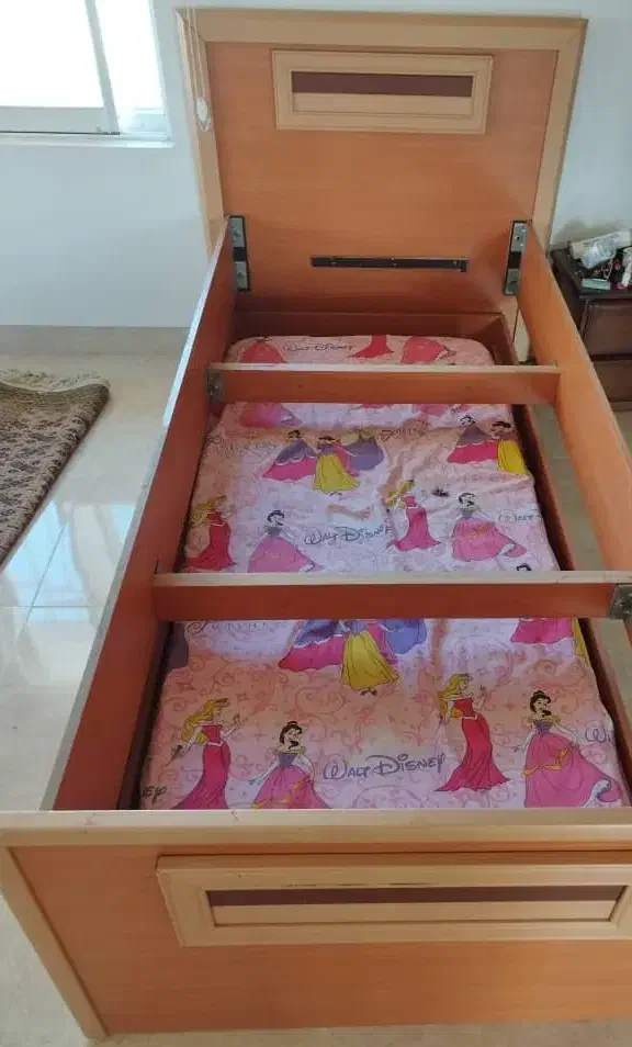 تخت یک نفره (دو نفره کشویی) mdf|تخت و سرویس خواب|نوشهر, |دیوار