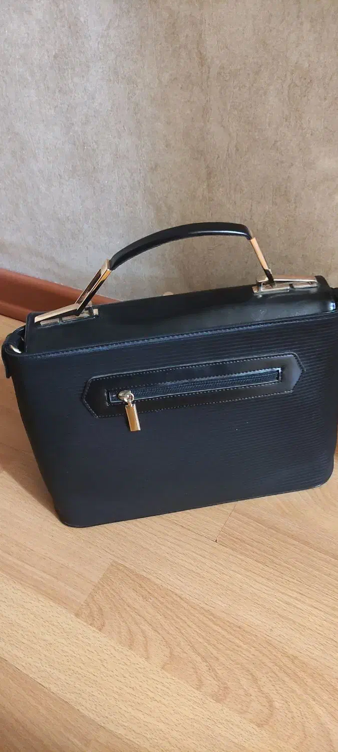 کیف مجلسی|کیف، کفش، کمربند|گنبد کاووس, |دیوار