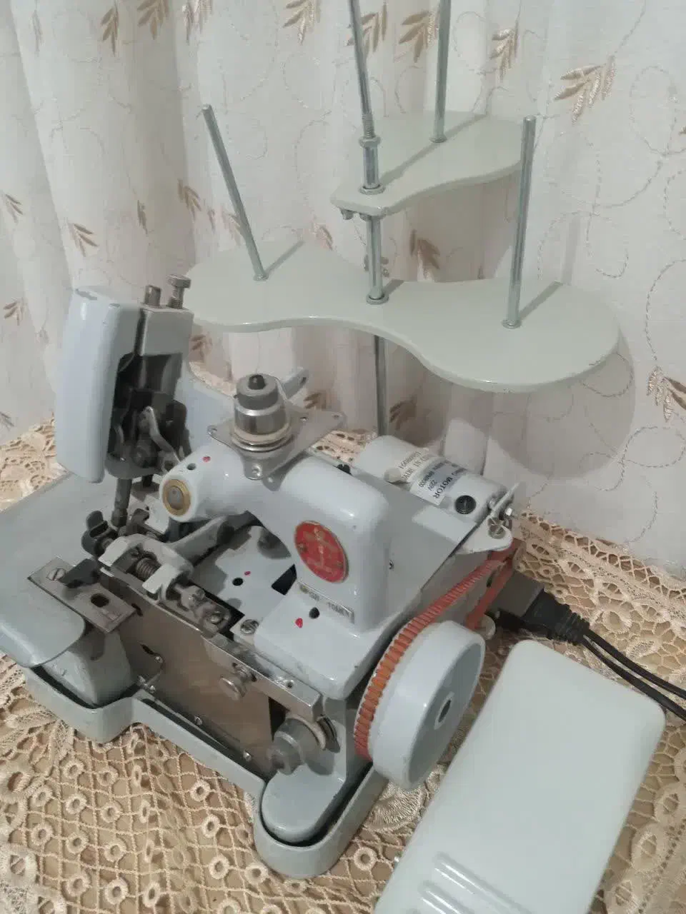 چرخ سردوز|چرخ خیاطی و ریسندگی|قائن, |دیوار