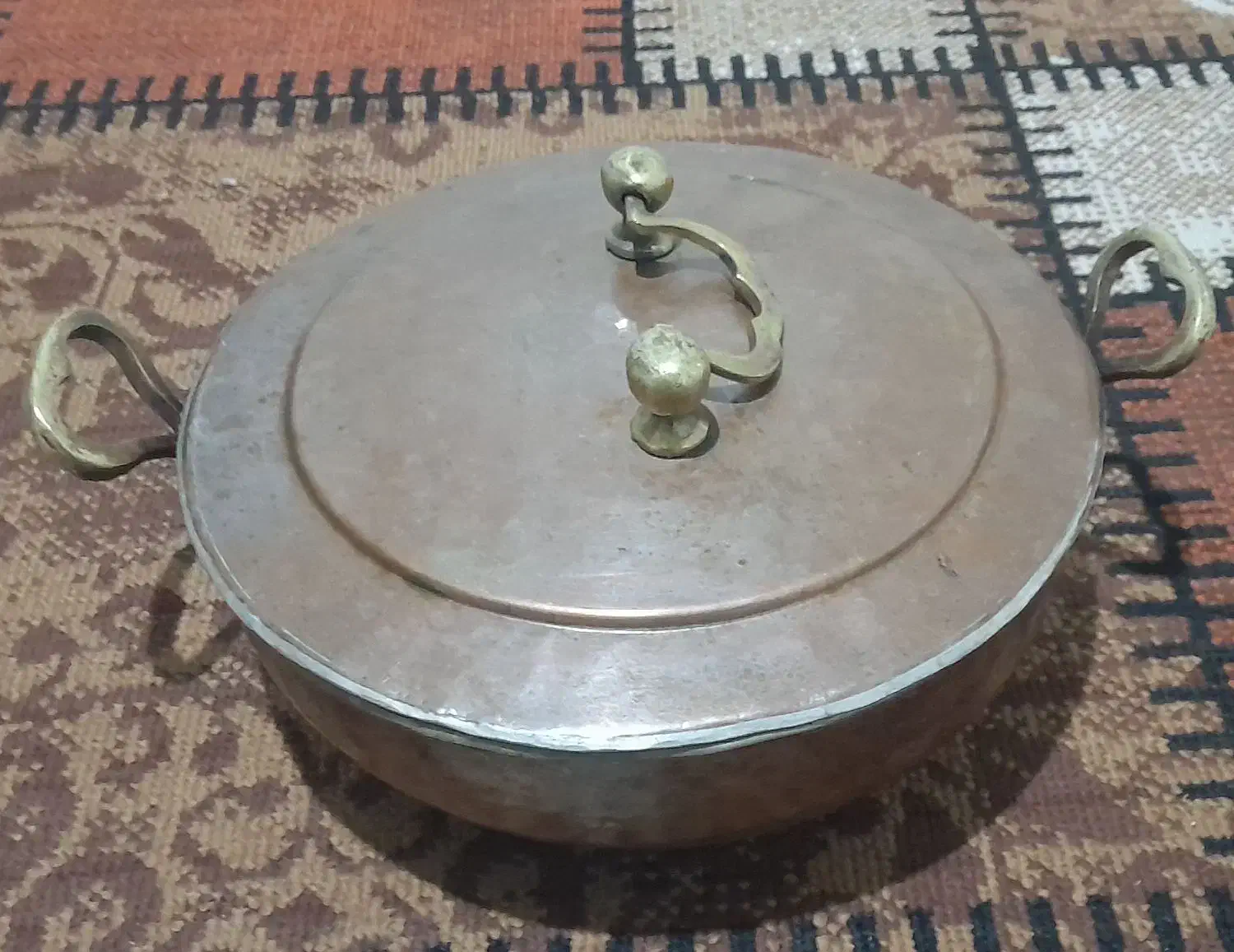 ظروف مسی آنتیک قدیمی|کلکسیون اشیاء عتیقه|بابل, |دیوار