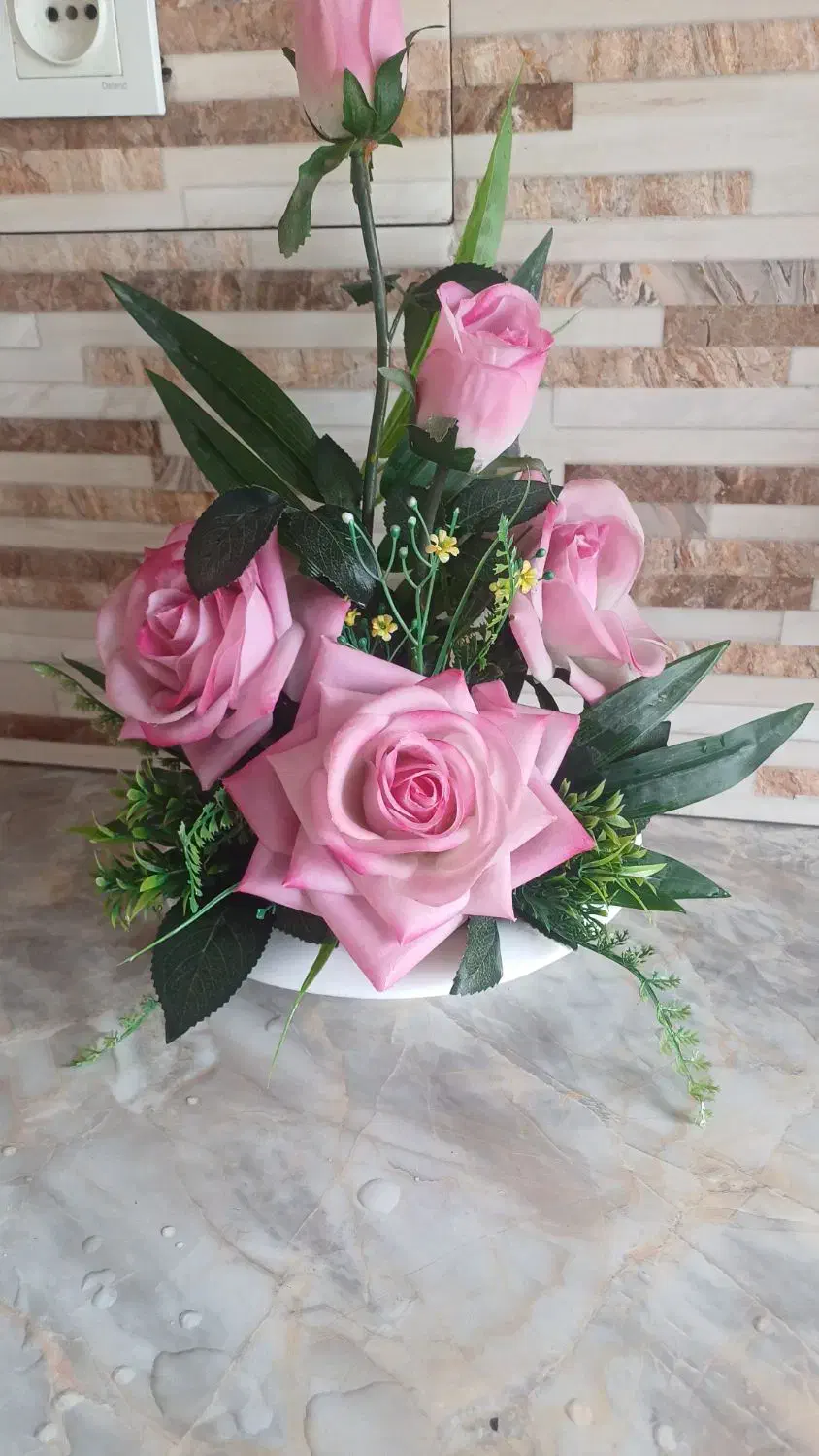 گلدان وگل مصنوعی|گل مصنوعی|اسلامشهر, شهرک واوان|دیوار