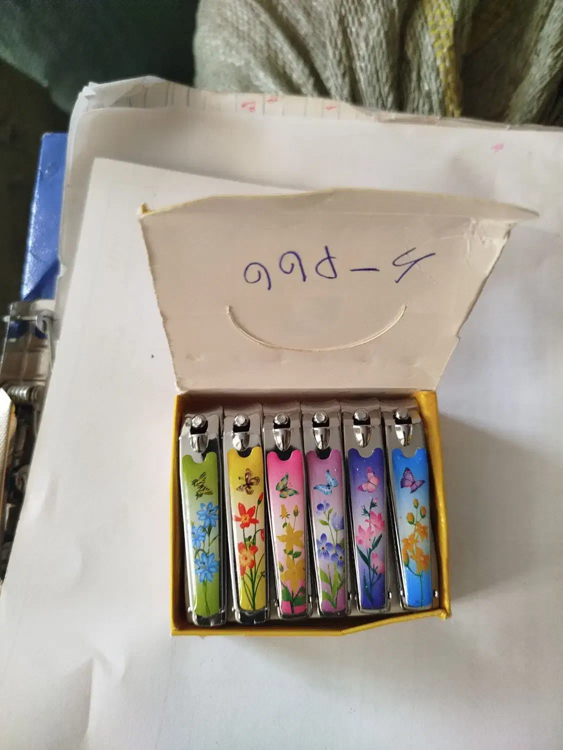 آیینه و واتر گیم و ناخن گیر جهت شانسی فروش ها|اسباب‌‌بازی|ری, شهید غیوری (ابن باویه)|دیوار