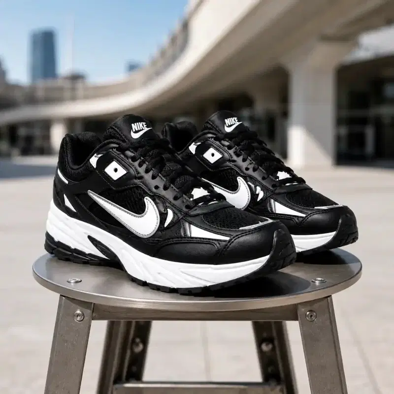 کفش مردانه NIKE مدل Air Monarch|کیف، کفش، کمربند|تهران, زعفرانیه|دیوار
