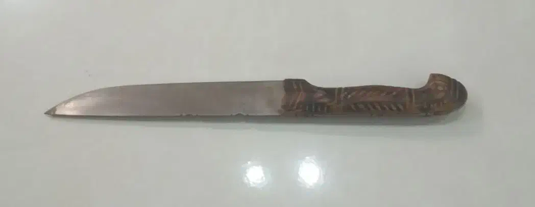 چاقو دست همراه با غلاف|کلکسیون اشیاء عتیقه|ازنا, |دیوار