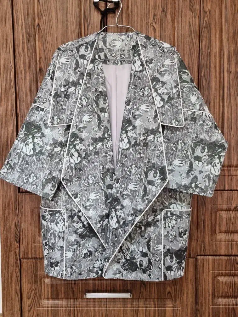 تعدادی مانتو وپالتو|لباس|فرح آباد, |دیوار