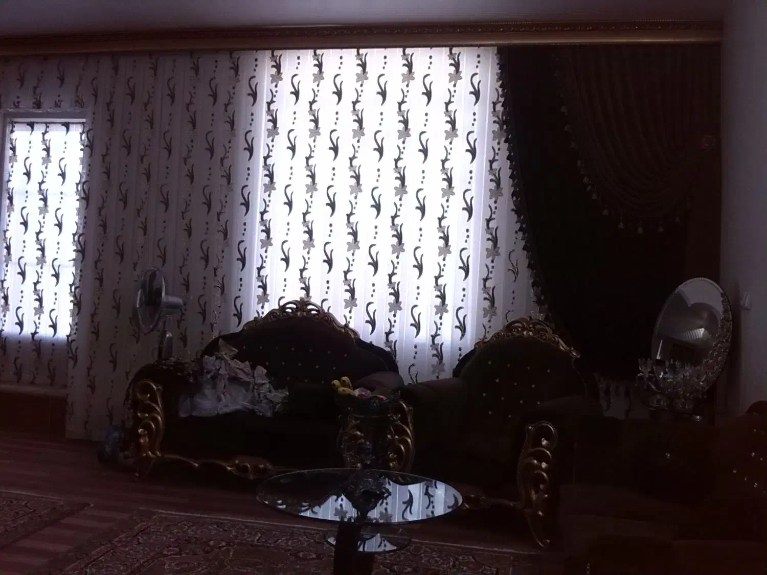 پرده|پرده، رانر، رومیزی|قم, سراجه (۱۵ خرداد)|دیوار