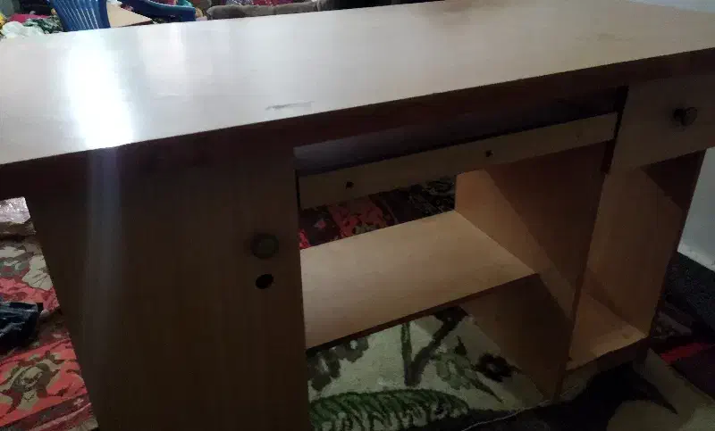 میز کامپیوتر و تحریر|میز تحریر و کامپیوتر|کلاله, |دیوار