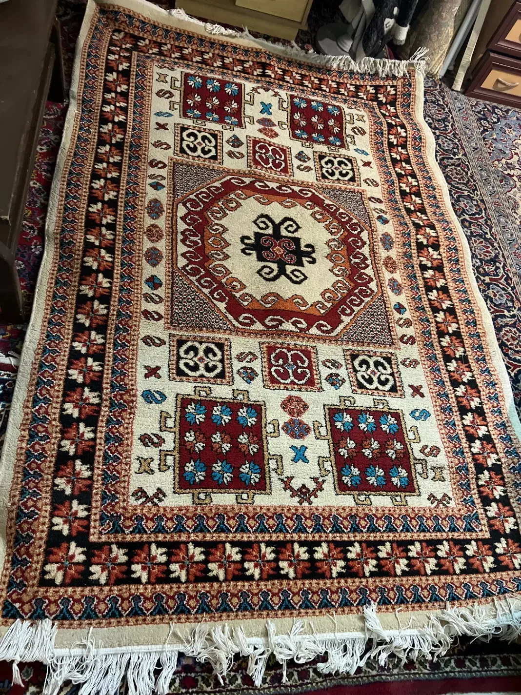 فرش ۴ متری|فرش|اصفهان, ناژوان|دیوار