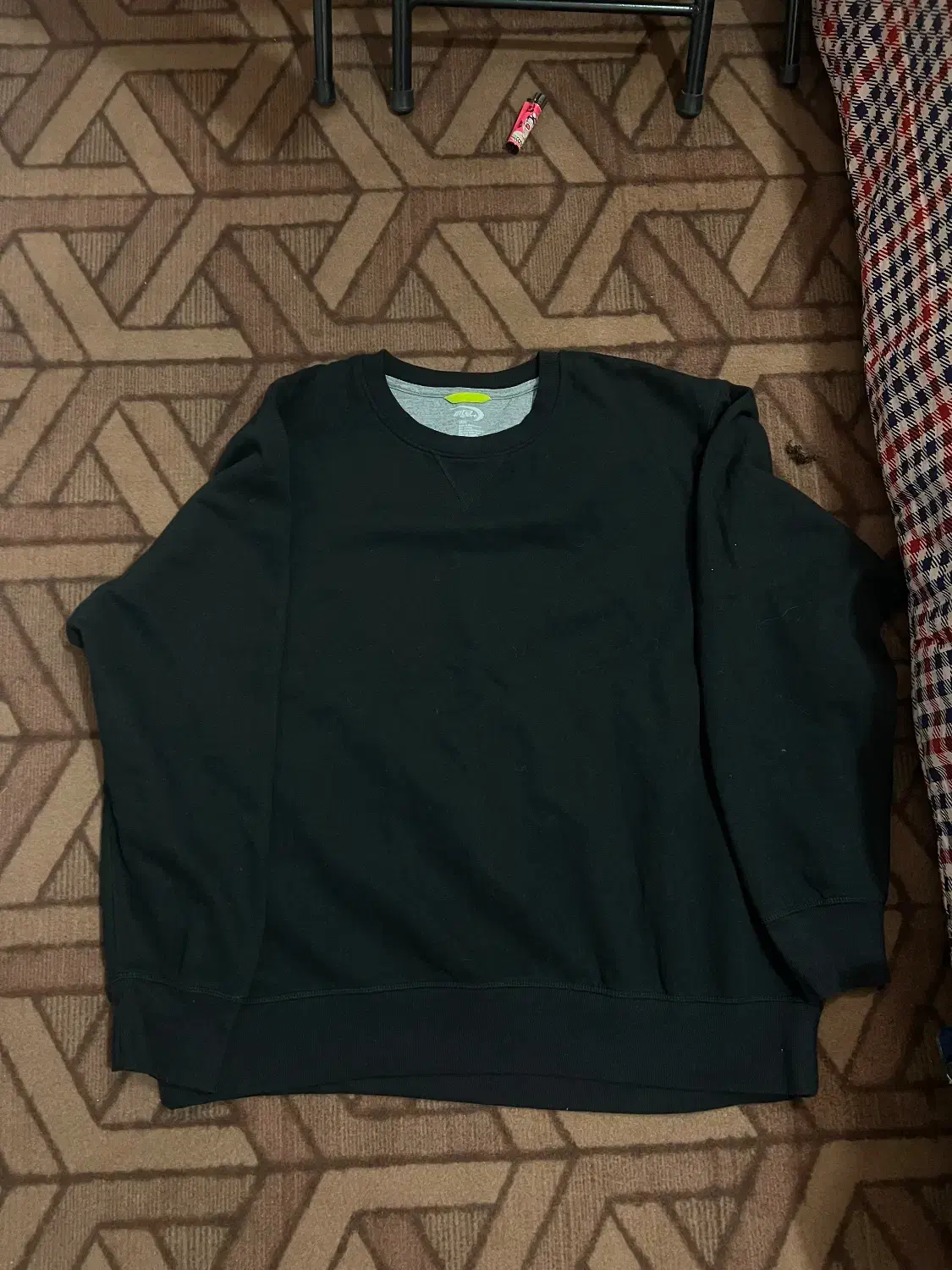 هودی|لباس|قم, حنیف نژاد|دیوار