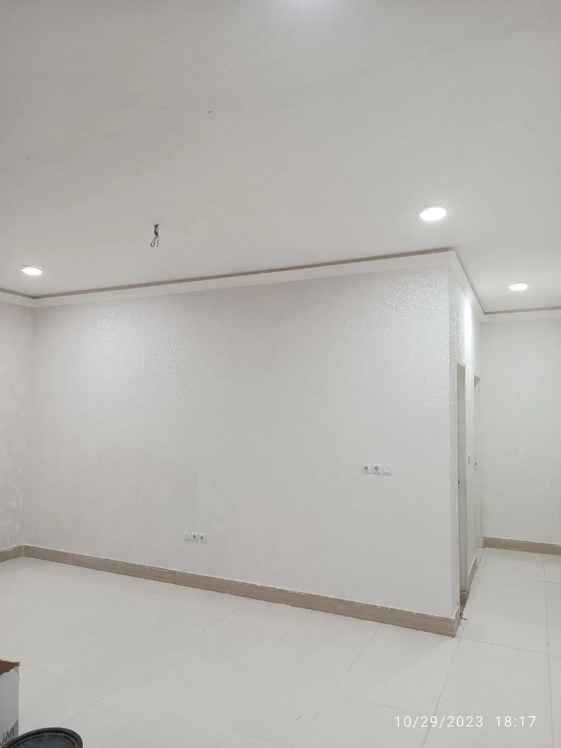 کاغذ دیواری پتینه/سفید/ساده|مصالح و تجهیزات ساختمان|آبادان, |دیوار