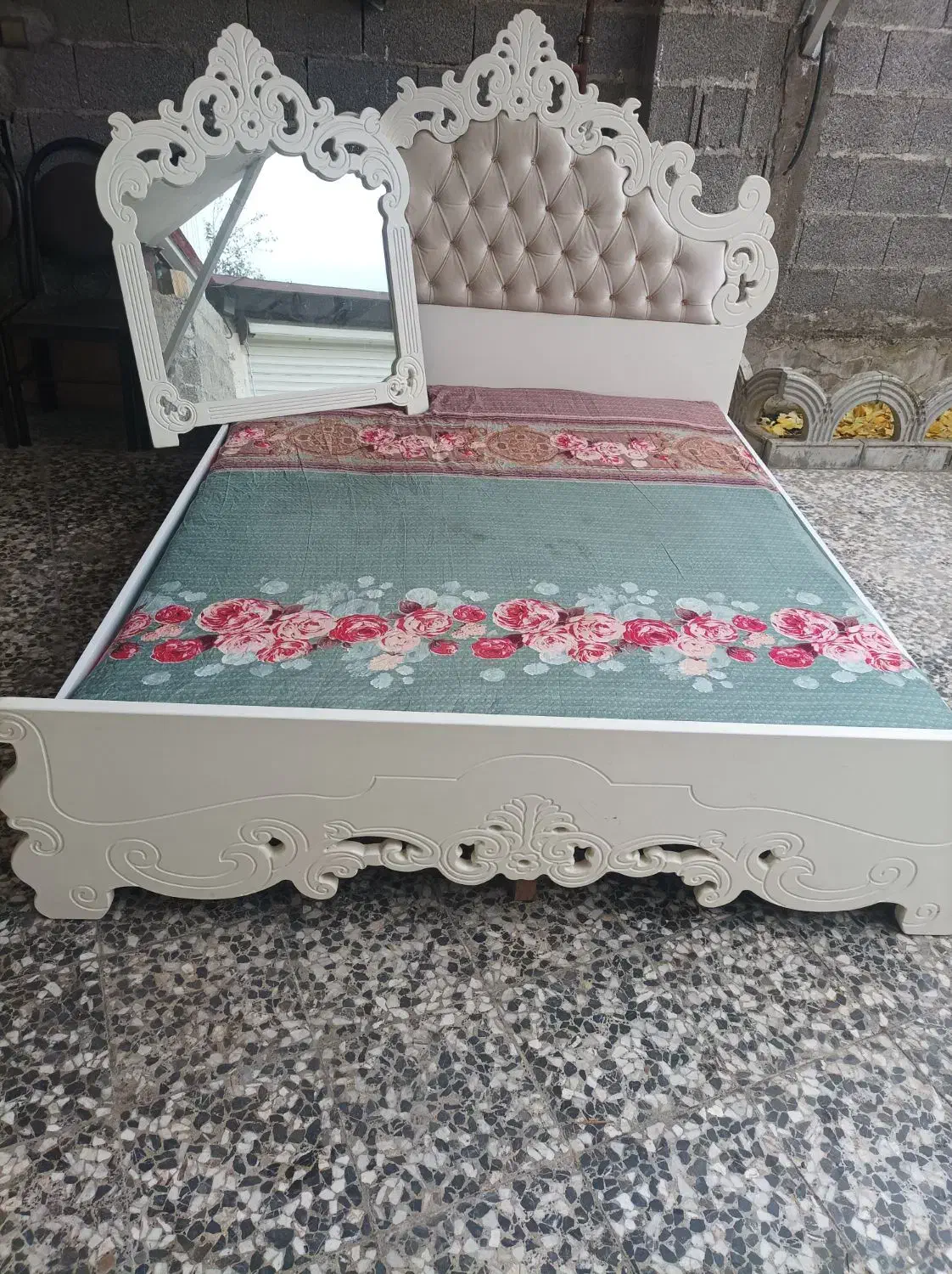 تخت وتشک واینه کلا درحد|تشک تختخواب|فومن, |دیوار