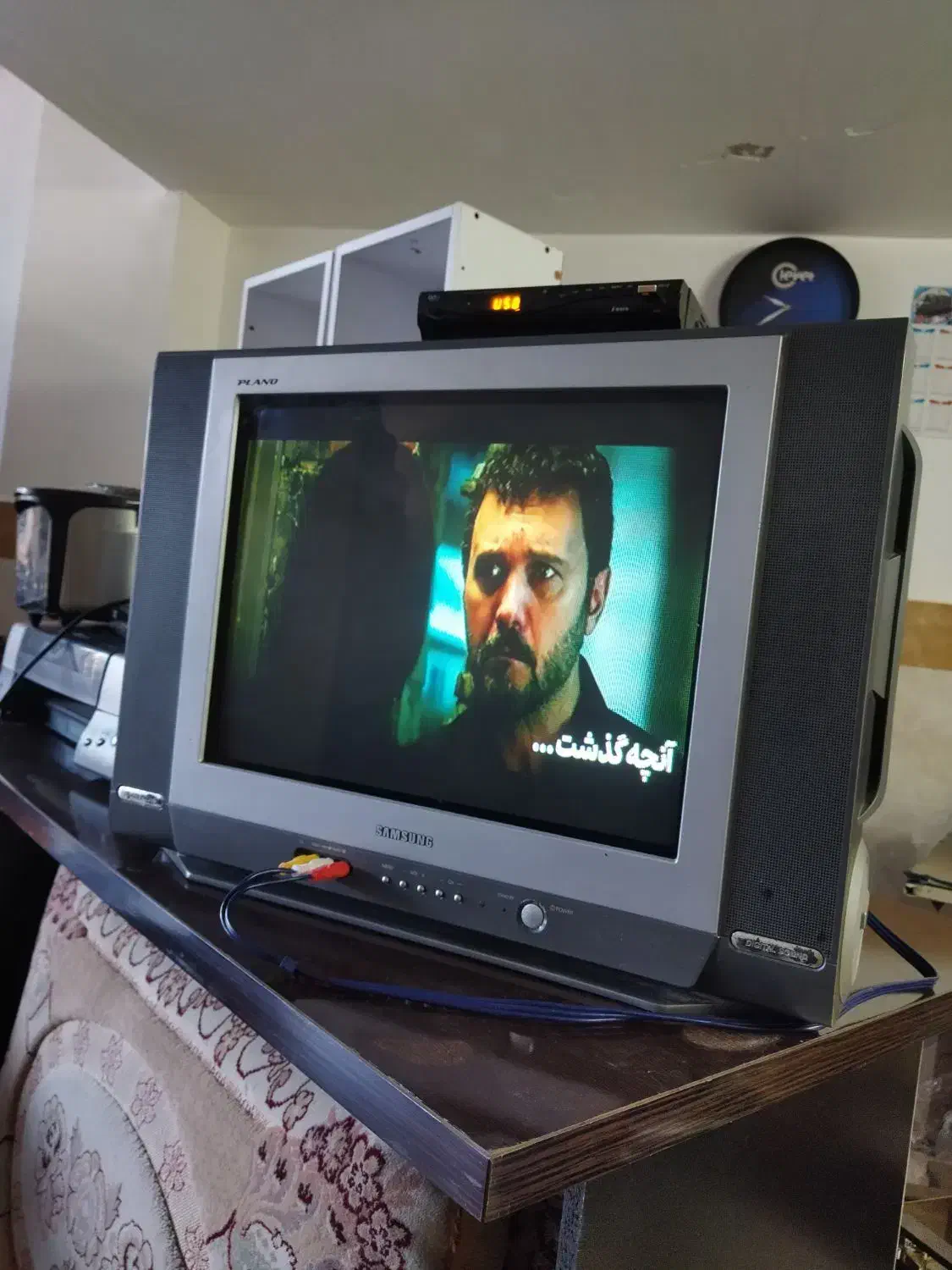 تلویزیون ۲۱ و دیجیتال دوتا باهم سالم فروش فوری|تلویزیون و پروژکتور|گنبد کاووس, |دیوار