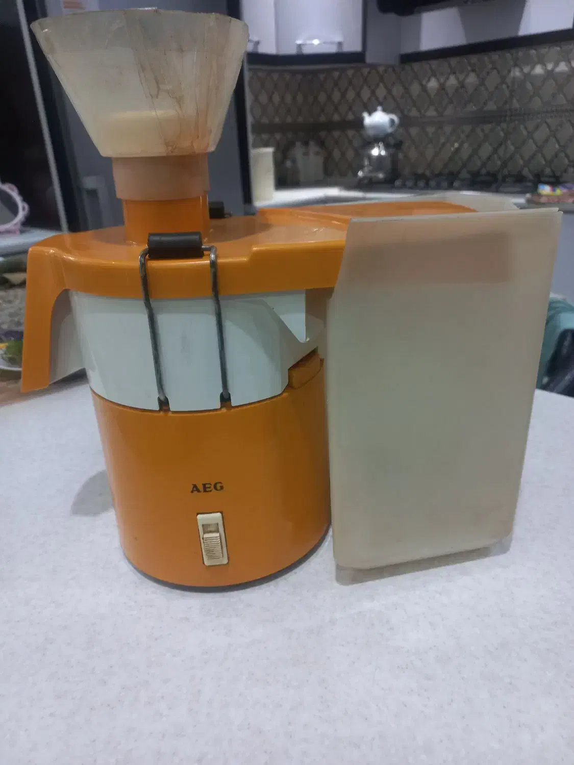 آبمیوه گیری|آبمیوه‌گیر و آب‌مرکبات‌گیر|قم, چهار امامزاده|دیوار