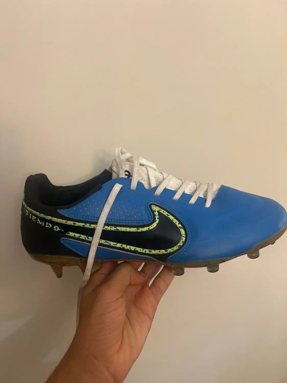 کفش فوتبال|تجهیزات ورزشی|کرج, عظیمیه|دیوار