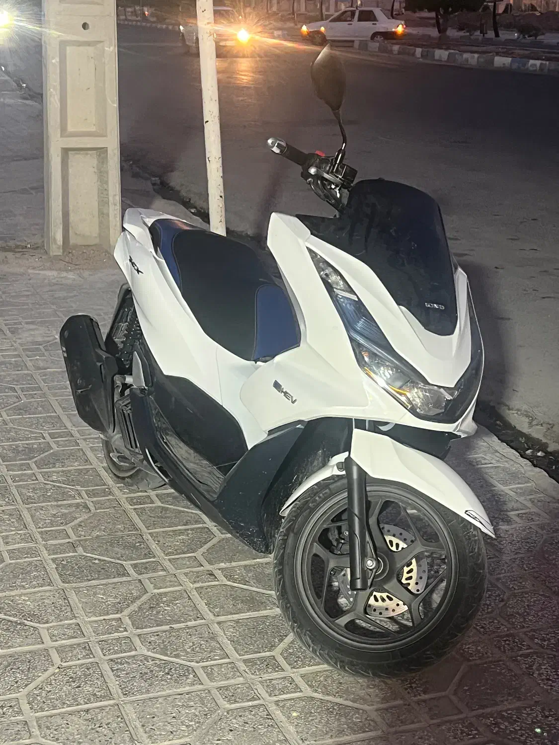 Pcx125هیبرید|موتورسیکلت|بندر گناوه, |دیوار
