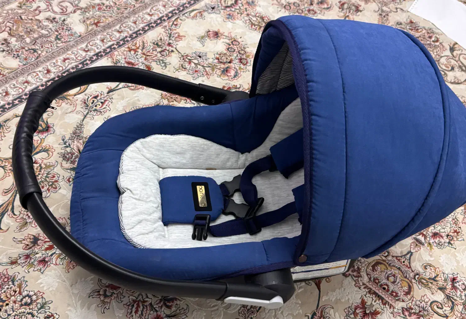 کریر نوزاد در حد نو|کالسکه و لوازم جانبی|تبریز, |دیوار