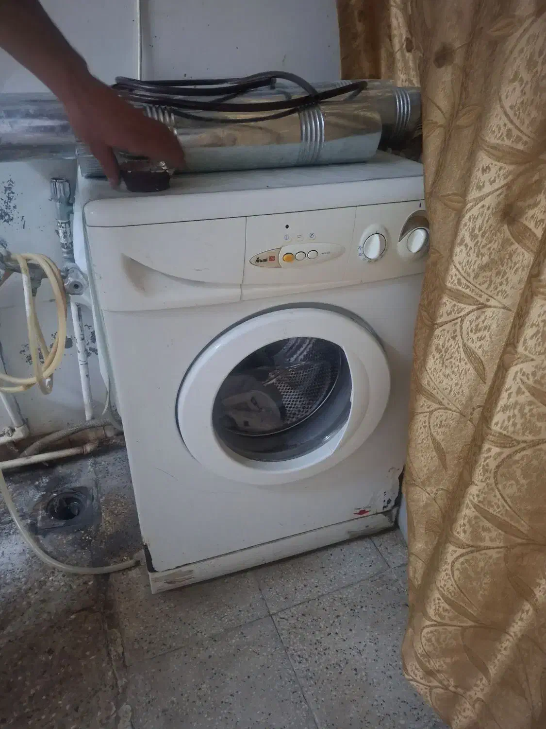 لباس شویی|ماشین لباسشویی و خشک‌کن لباس|تهران, شهرک ولیعصر جنوبی|دیوار