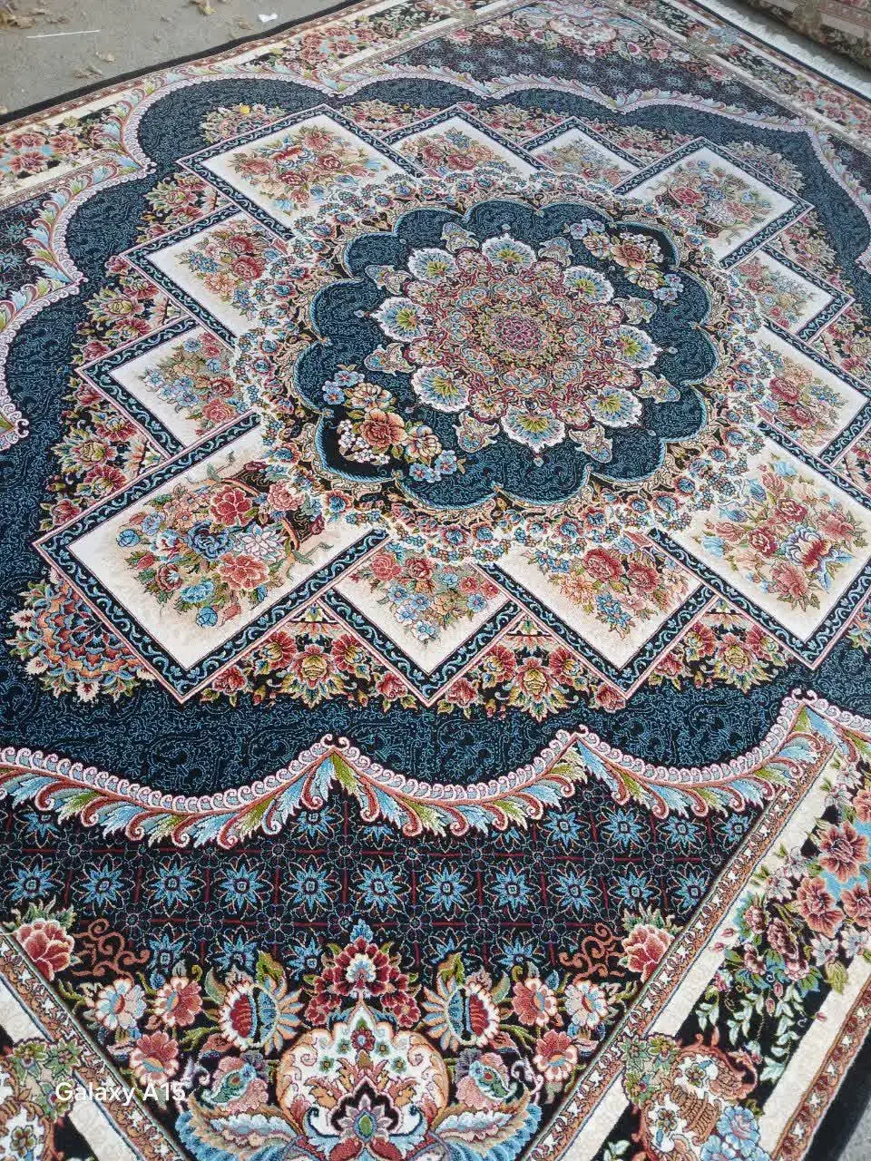 یک جفت فرش ۹ متری ۷۰۰ شانه اصل ضخیم پر تراکم|فرش|هشتگرد, هشتگرد قدیم|دیوار