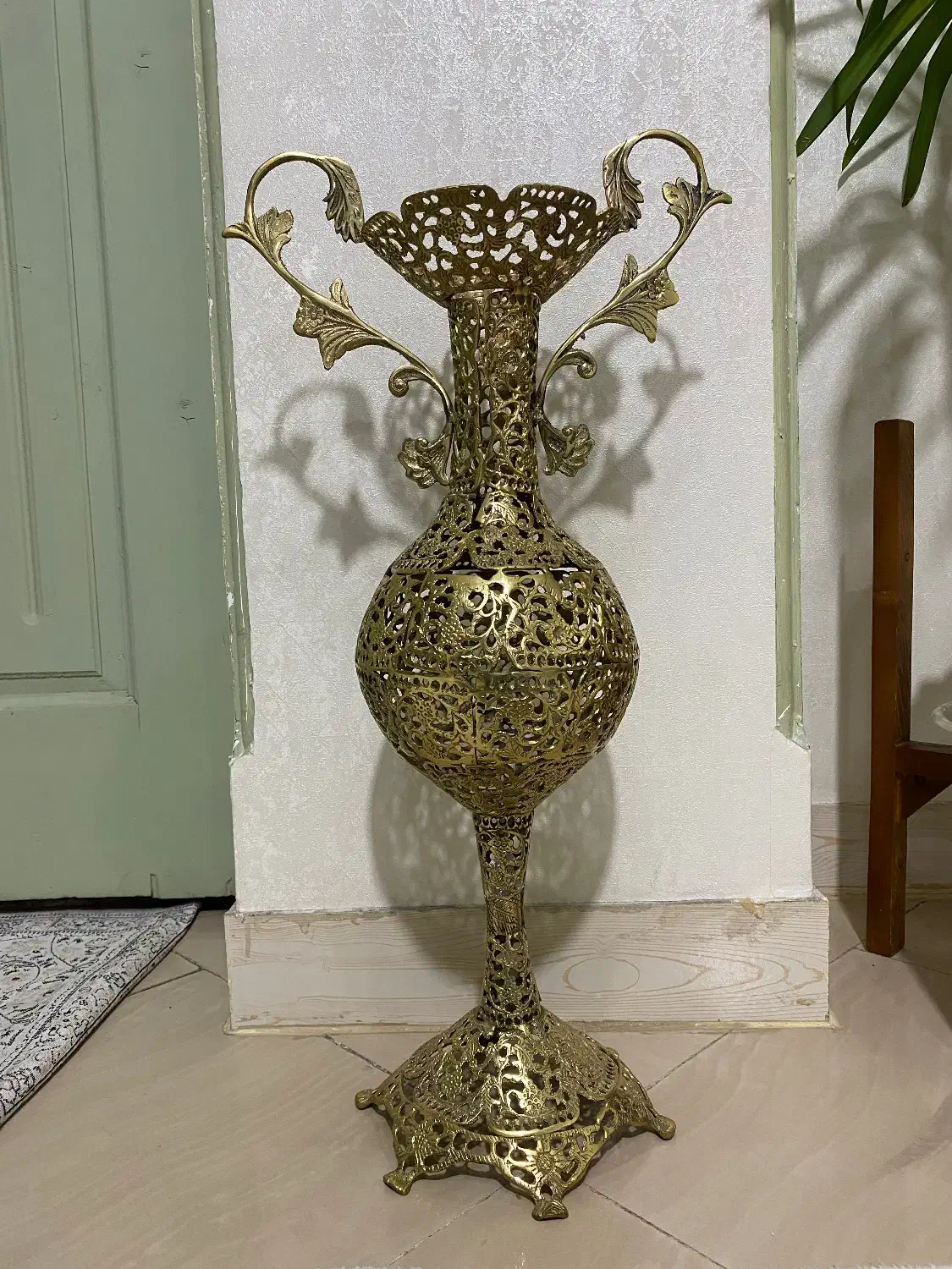 گلدان برنج دکوری|صنایع دستی و سایر لوازم تزئینی|اسلام‌شهر, شهرک سعیدیه|دیوار