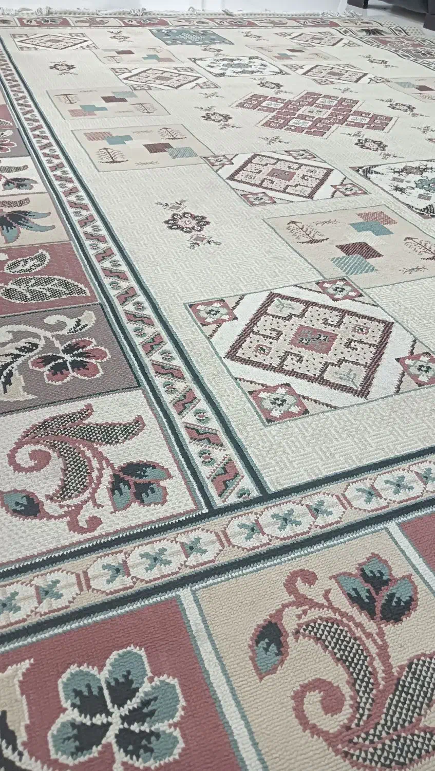 گلیم ۶ متری سالم و تمیز|گلیم، جاجیم، گبه|فولادشهر, C7|دیوار