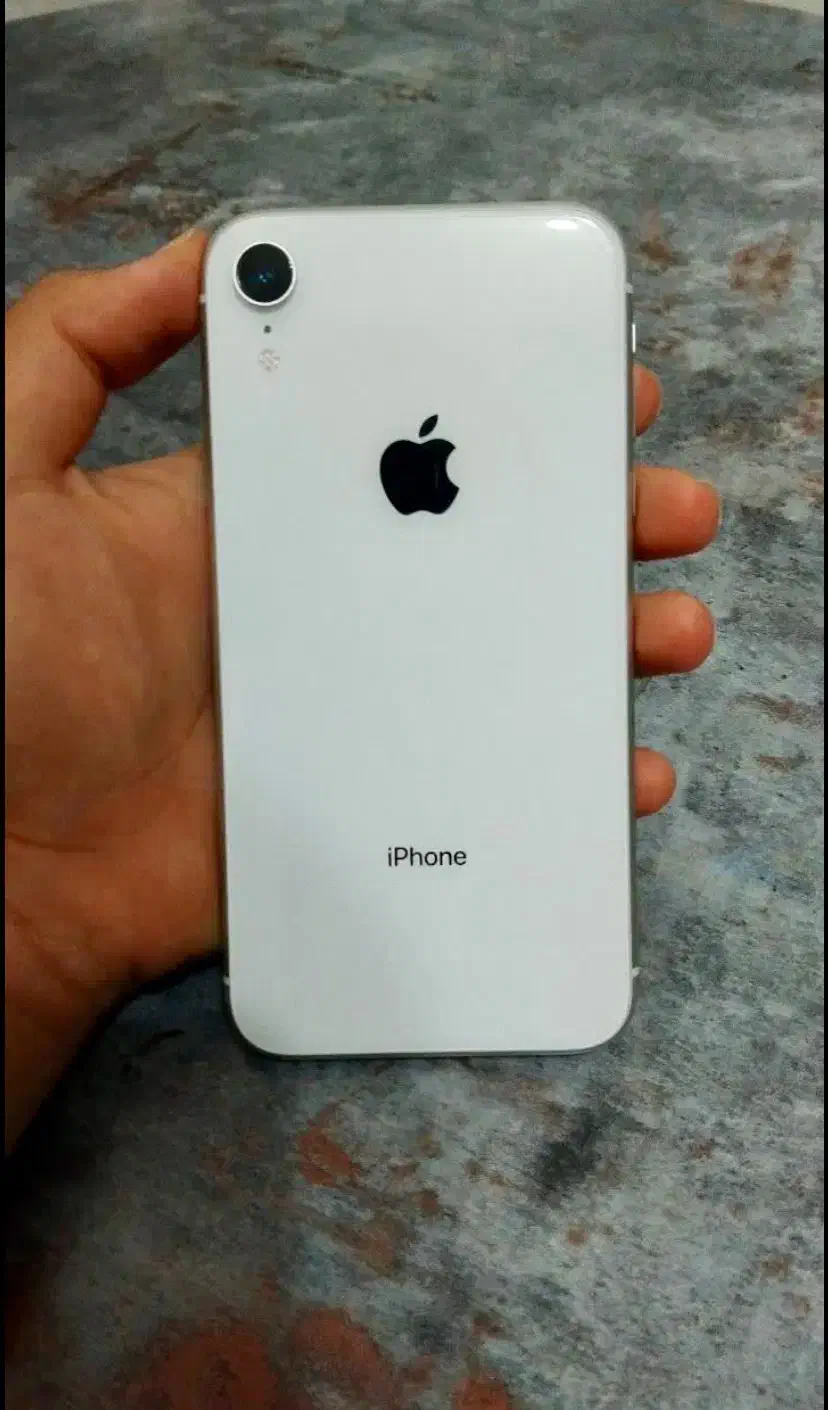 آیفون xr سری m باتری ۸۲ درصد تک سیم ۶۴ گیگ|موبایل|فلاورجان, |دیوار