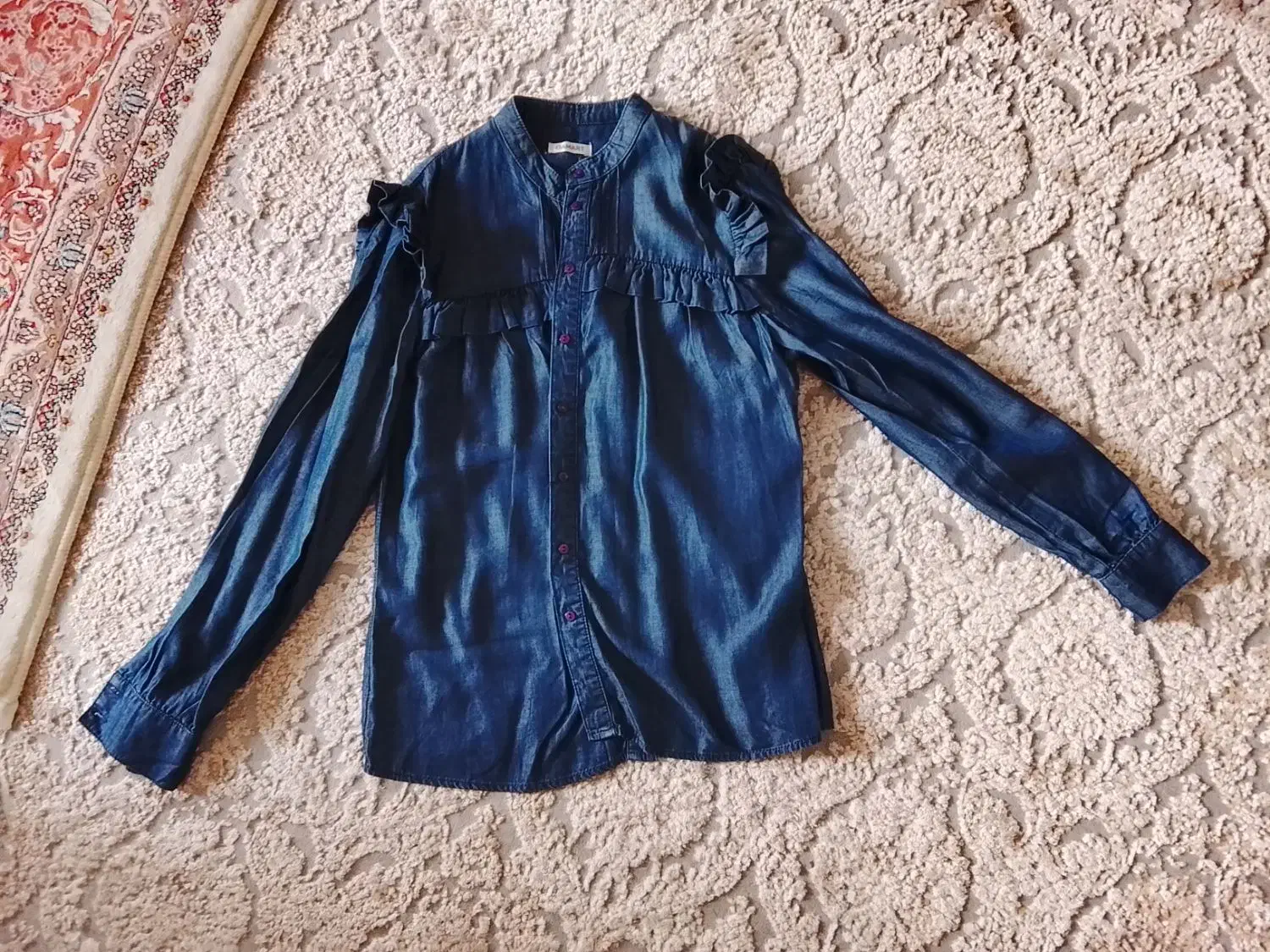 پیراهن|لباس|رشت, توشیبا|دیوار