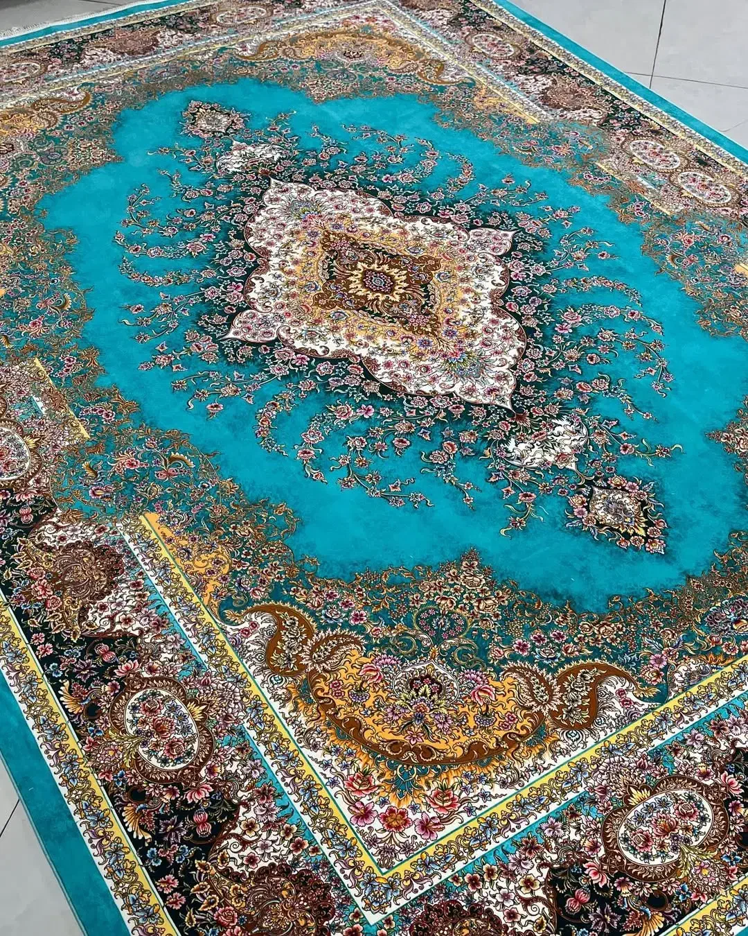 فرش اصلی نقش نفیس  گارانتی 10سال|فرش|شیراز, تندگویان|دیوار