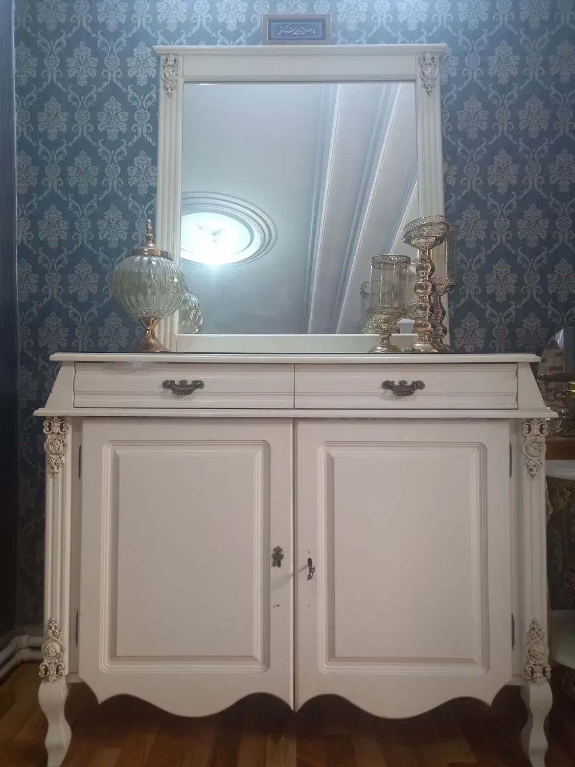 ایینه کنسول درحدنوسالم سالم|بوفه، ویترین، کنسول|ملارد, |دیوار