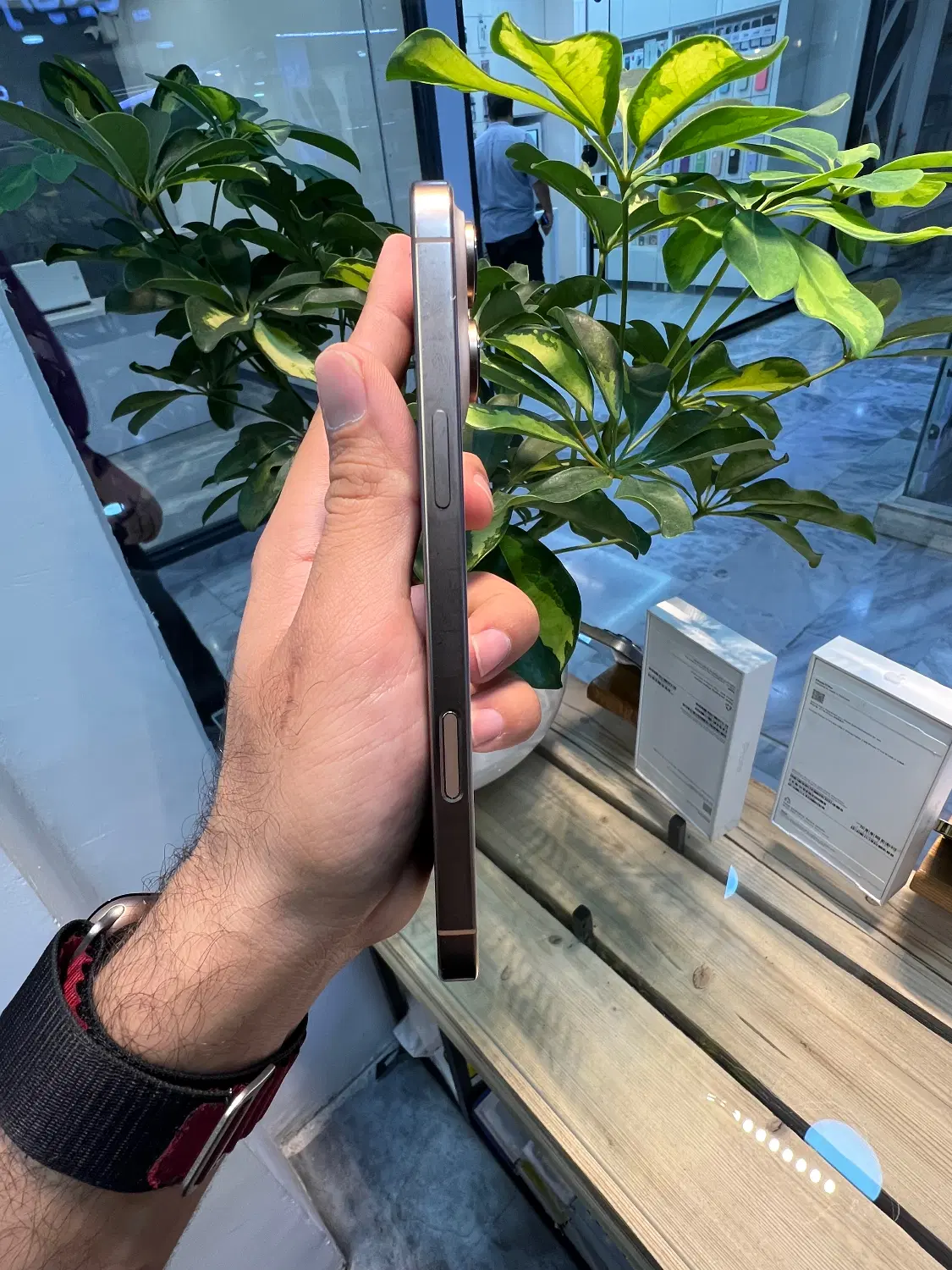 Iphone 16 pro max|موبایل|اصفهان, باغ زرشک|دیوار