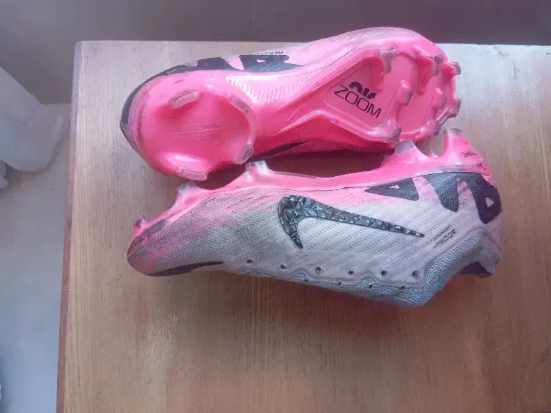 کفش استوک دار نایکی یورو 2024اورجینال سایز 39|کیف، کفش، کمربند|سنندج, |دیوار