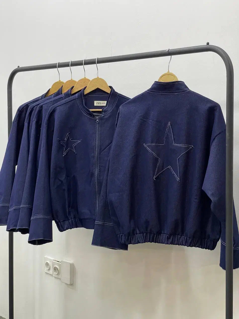 بامبر جین ستاره|لباس|بیرجند, |دیوار