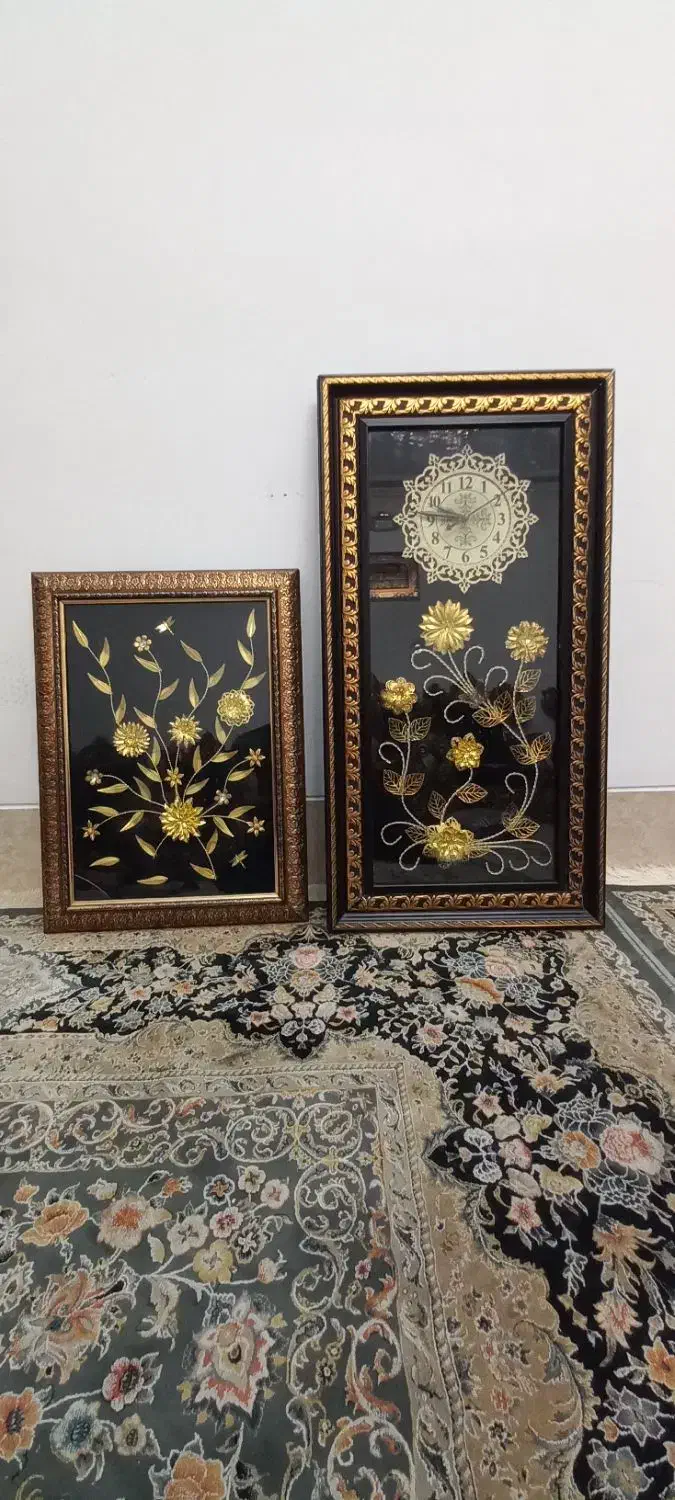 ساعت به همراه قاب طرح گل طلایی|ساعت دیواری و تزئینی|قم, نخودی|دیوار