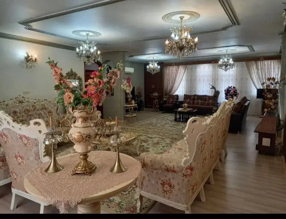 آپارتمان مسکونی تک واحدی ۱۹۳ متر در کوچه حاجیان|فروش آپارتمان|آستارا, |دیوار