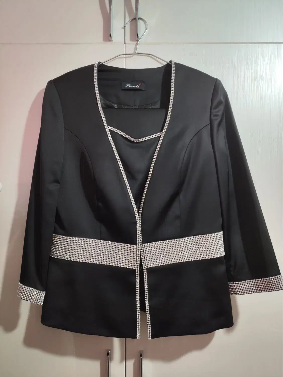 کت ودامن|لباس|همدان, |دیوار