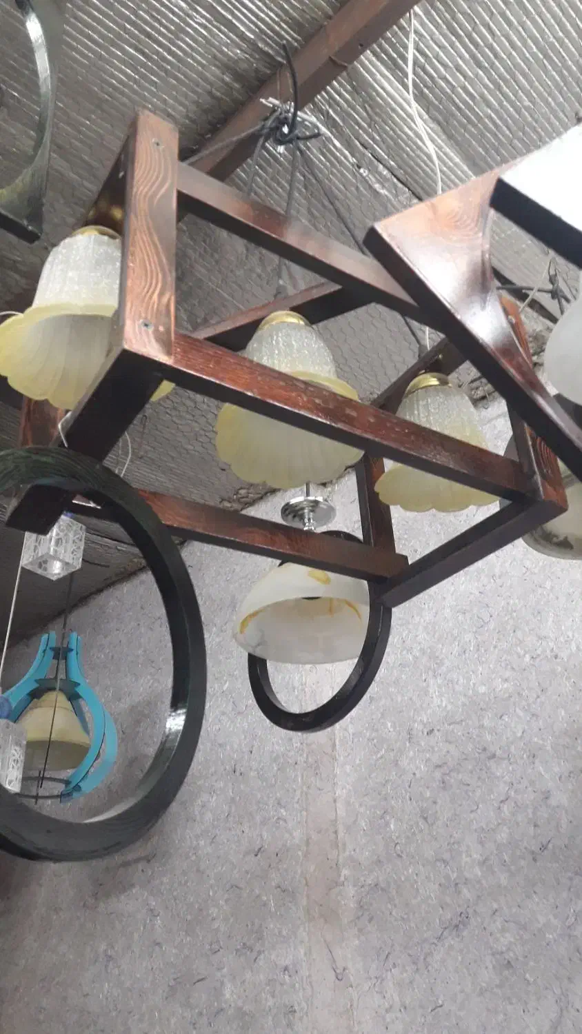 لوستر چوبی|لوستر و چراغ آویز|اصفهان, زیار|دیوار