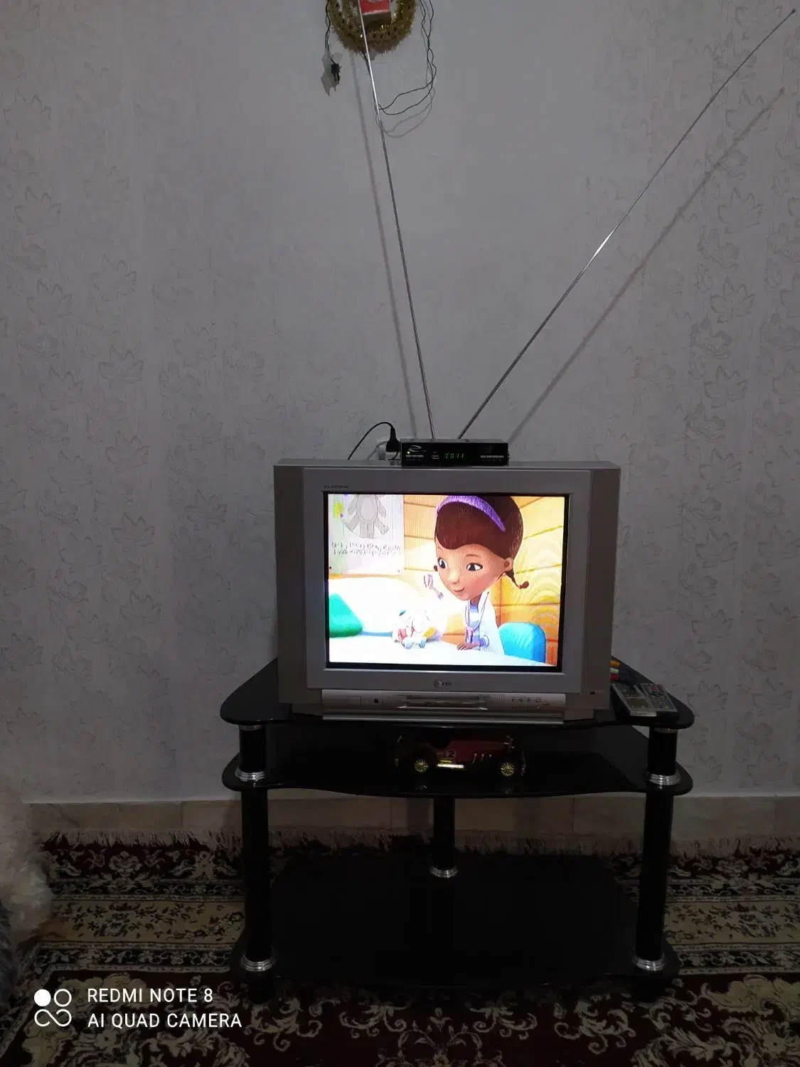 تلویزیون ال جی 21اینچ سالم وتمیز با دستگاه گیرنده|تلویزیون و پروژکتور|نجف‌آباد, باهنر|دیوار