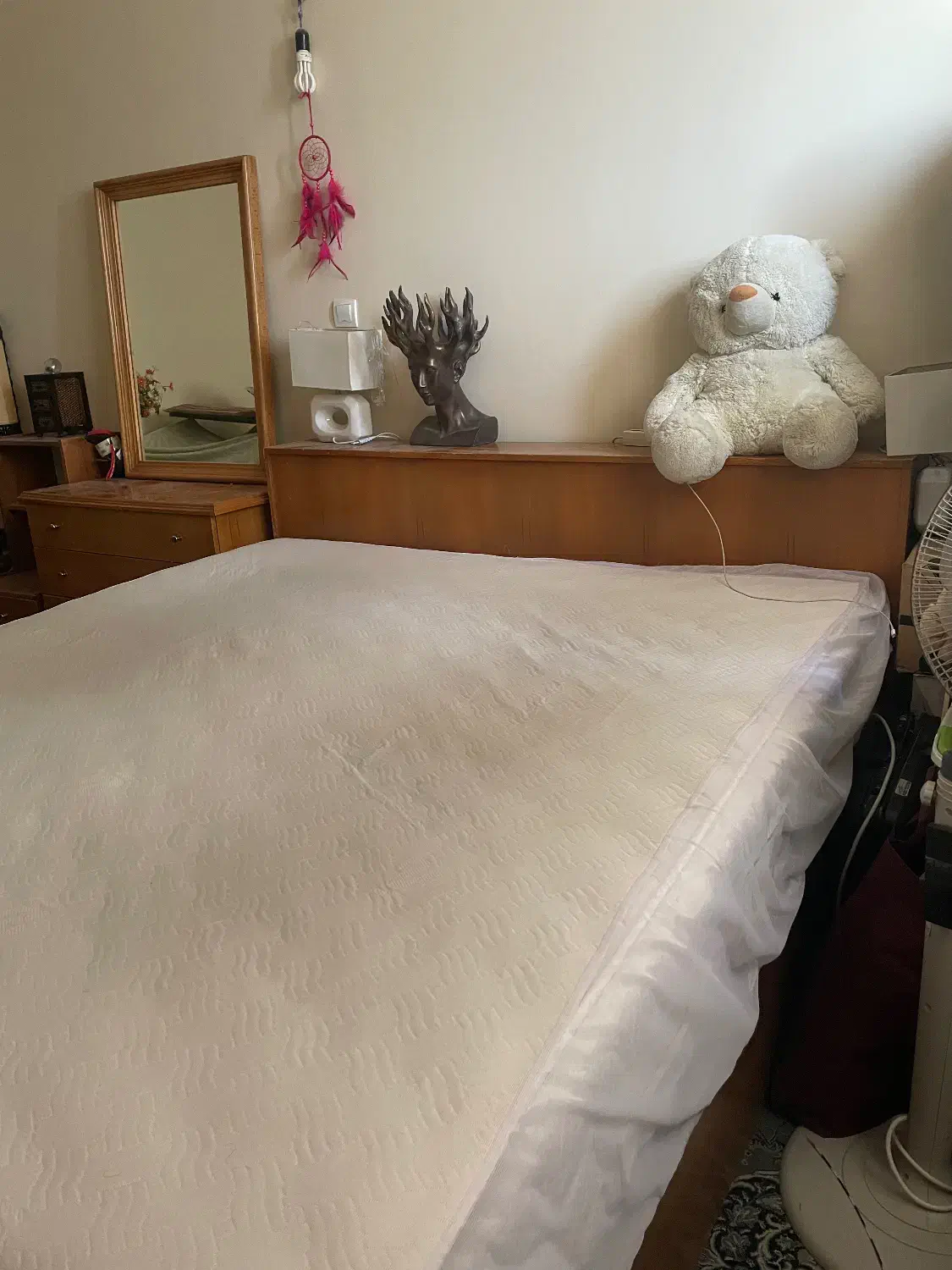 تخت خواب دونفره و تشک اولترا ۵ رویا جدید وتمیز|تخت و سرویس خواب|کرمان, |دیوار