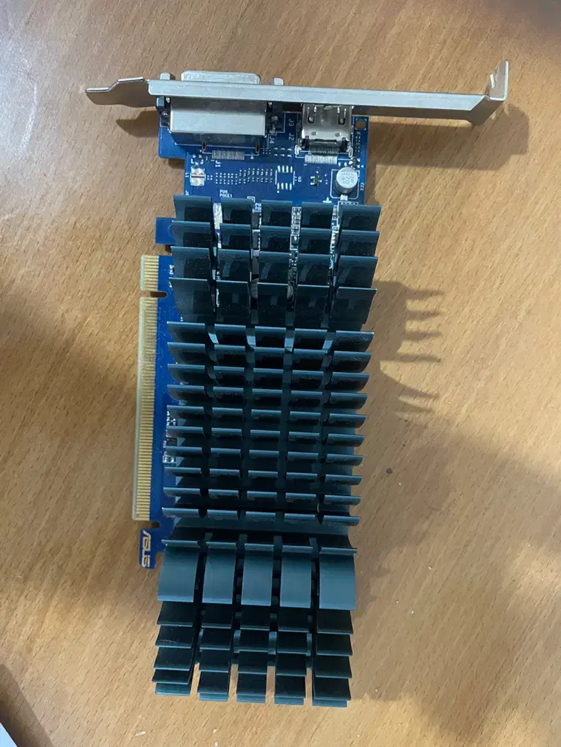 کارت گرافیگ GT 1030 geforce|قطعات و لوازم جانبی رایانه|هشتگرد, فاز ۷ مهستان|دیوار