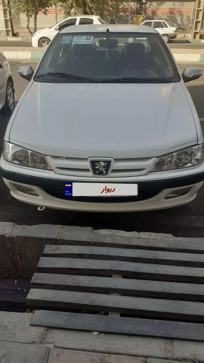 پرشیامدل ۹۸سال سفید|خودرو سواری و وانت|تهران, شهرک شریفی|دیوار